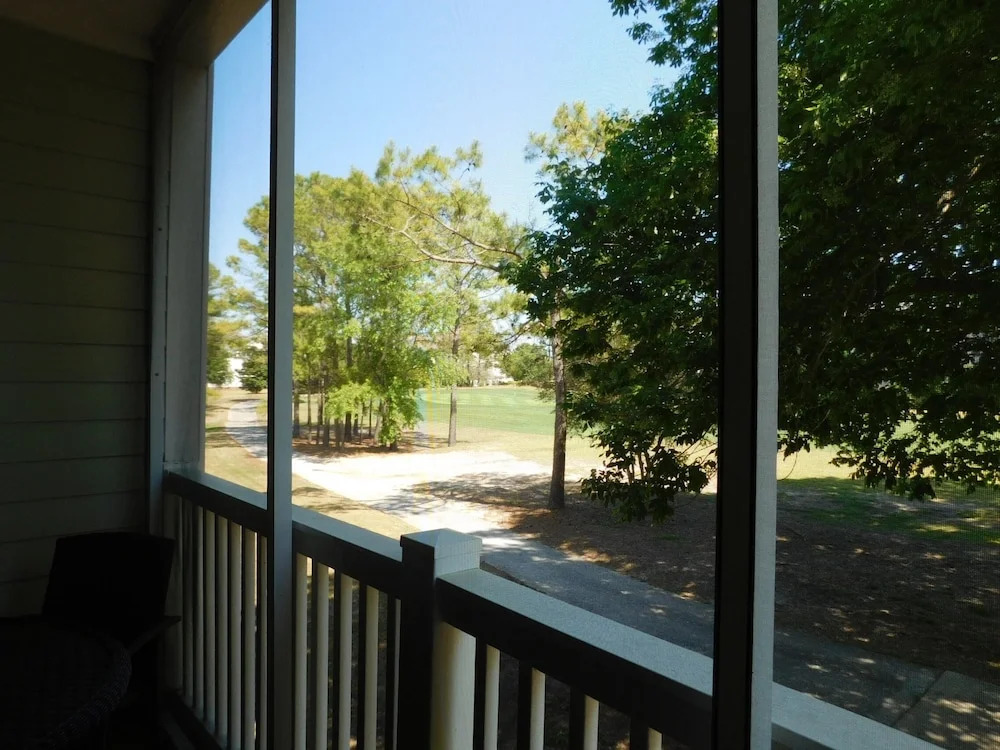 Wedgewood #523 2 Bedroom Condo by RedAwning