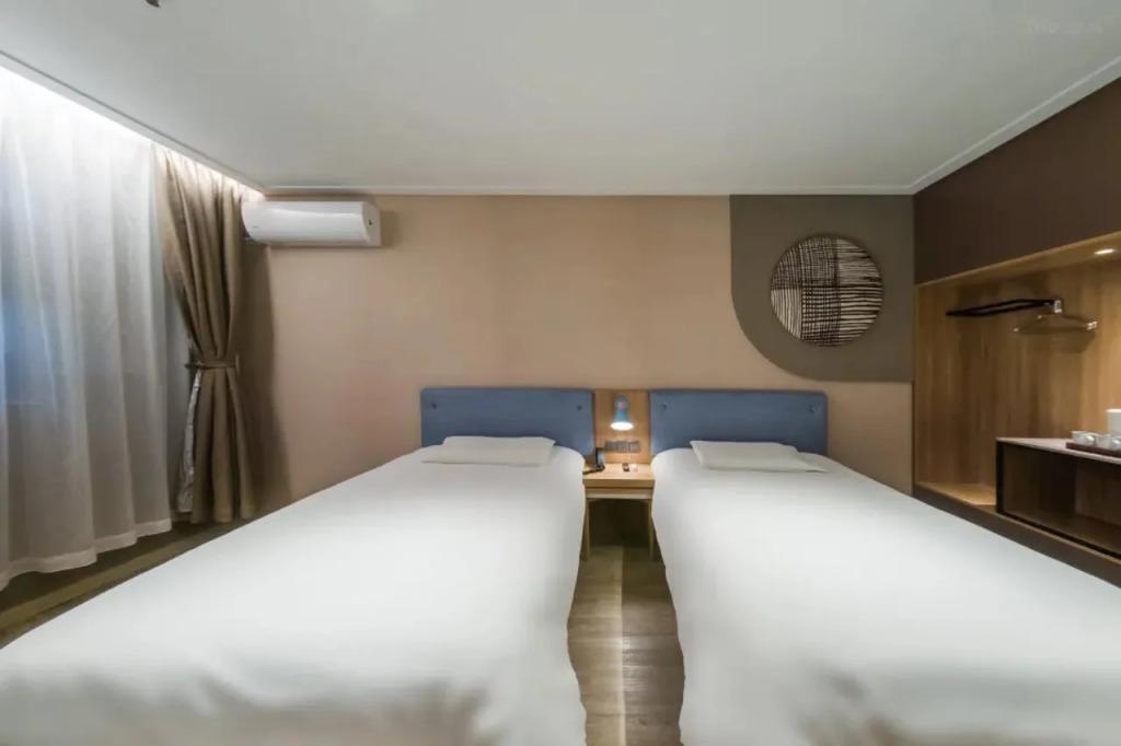 Home Inn Guangzhou Tianpingjia Metro Station Guangzhou Avenue North Branch
