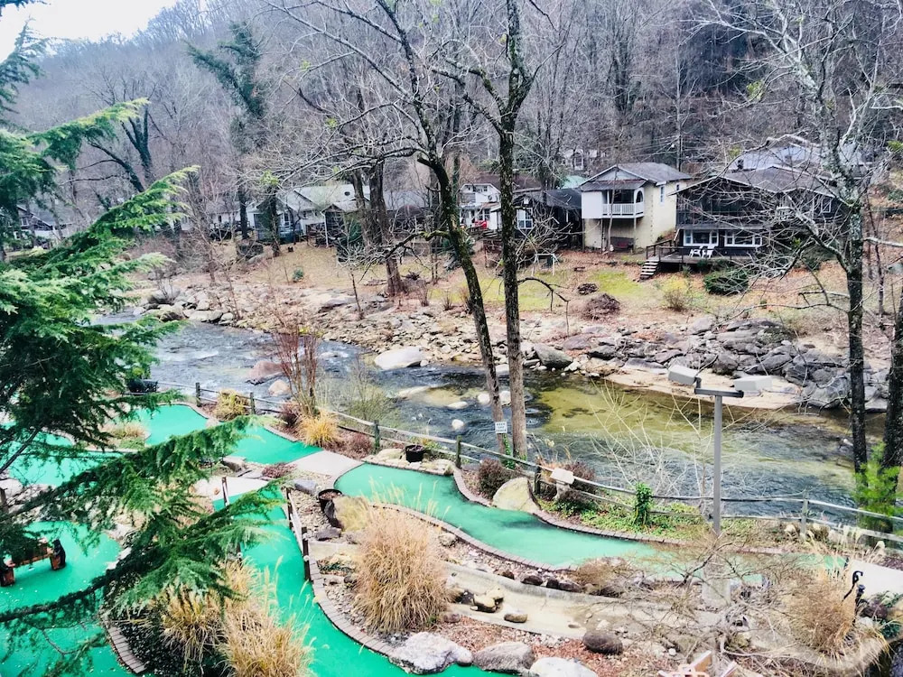 Broad River Inn