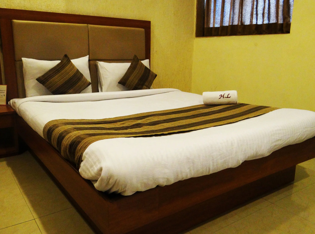 Hotel Lucky Bandra