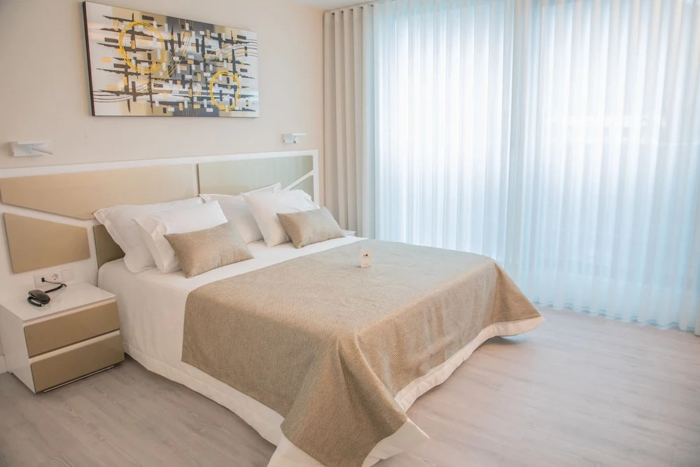 Calamar Hotel