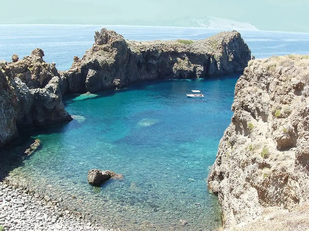 House With 2 Bedrooms in Panarea, With Wonderful sea View and Enclosed