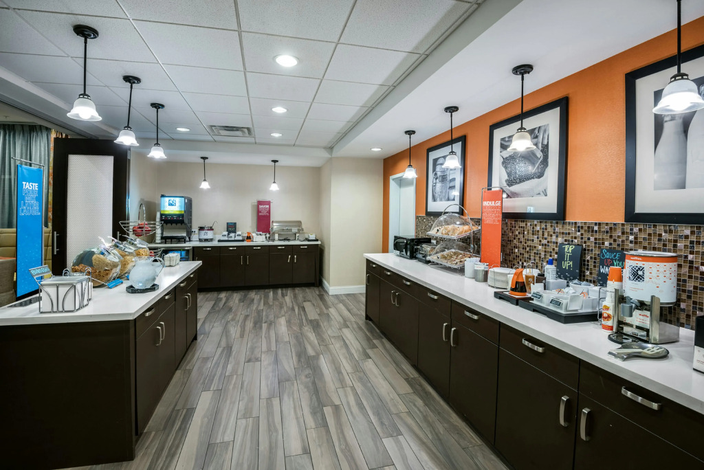 Hampton Inn & Suites San Antonio Brooks City Base