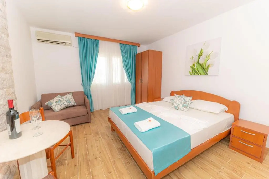 Guest House S-Lux