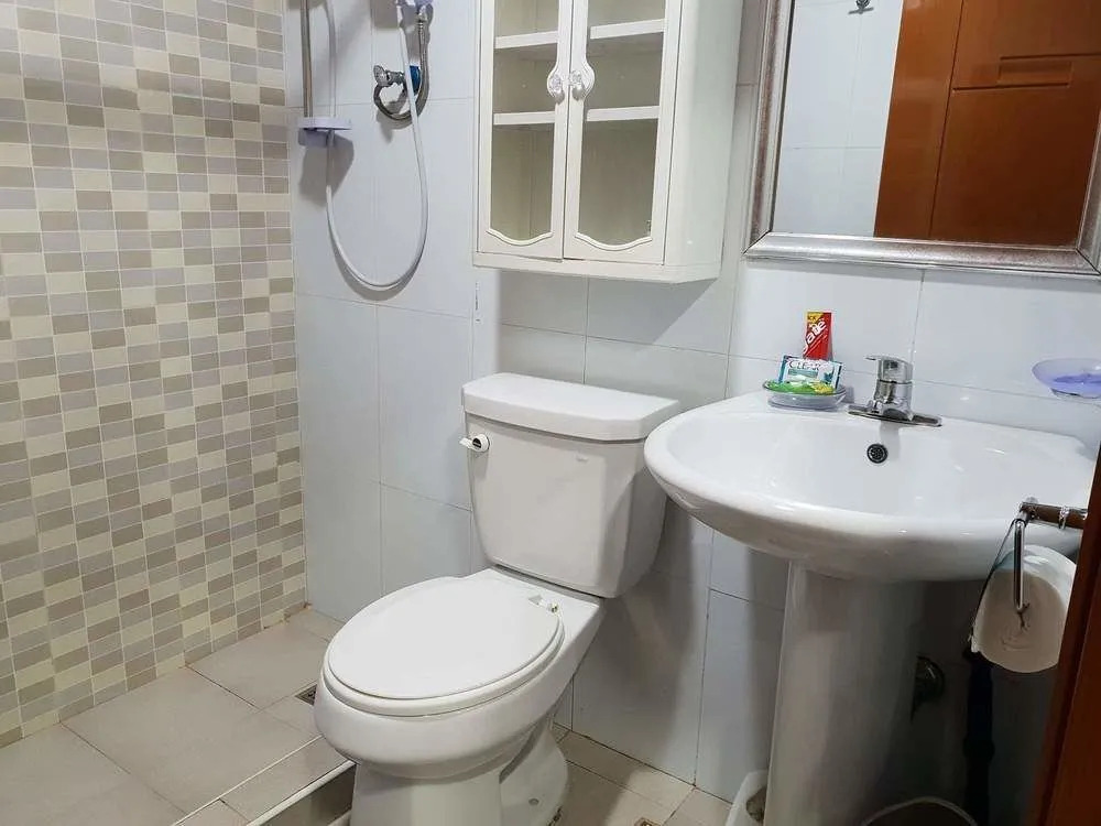 Burnham Hill 2BR Condo