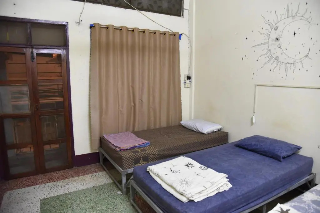 yummy bagpackers hostel