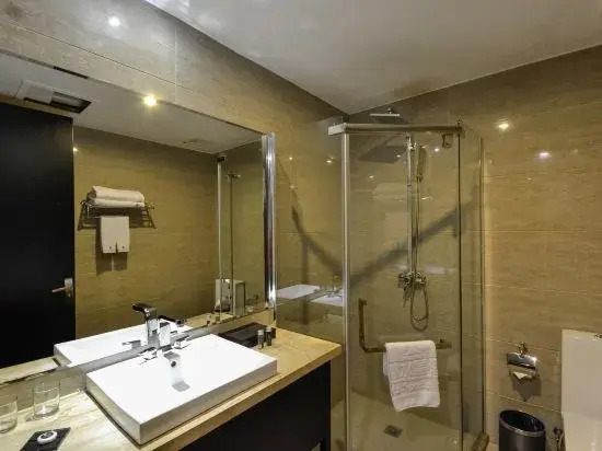 Crystal Spade Hotel