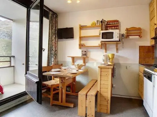 Apartment Gentianes 9