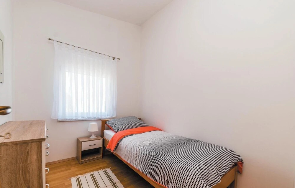 Stunning Apartment in Vir With 3 Bedrooms and Wifi