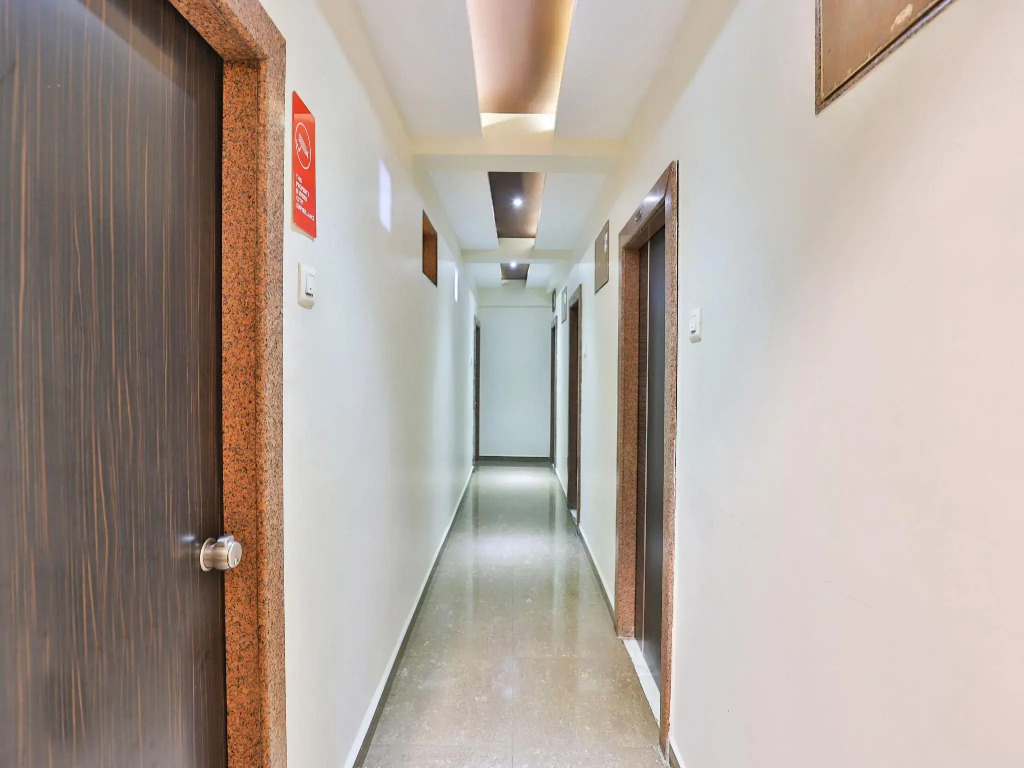 OYO 11578 Nova Hotel Nildeep