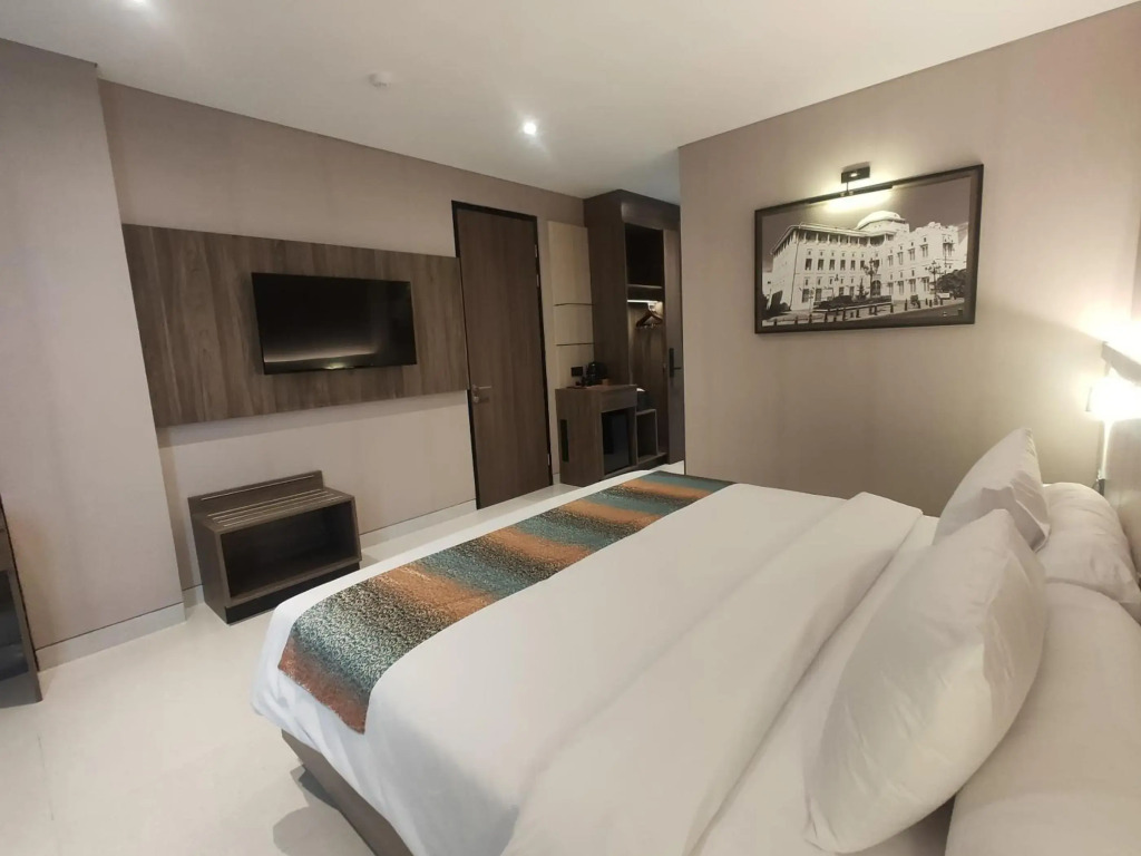 Eno Front One Hotel Semarang