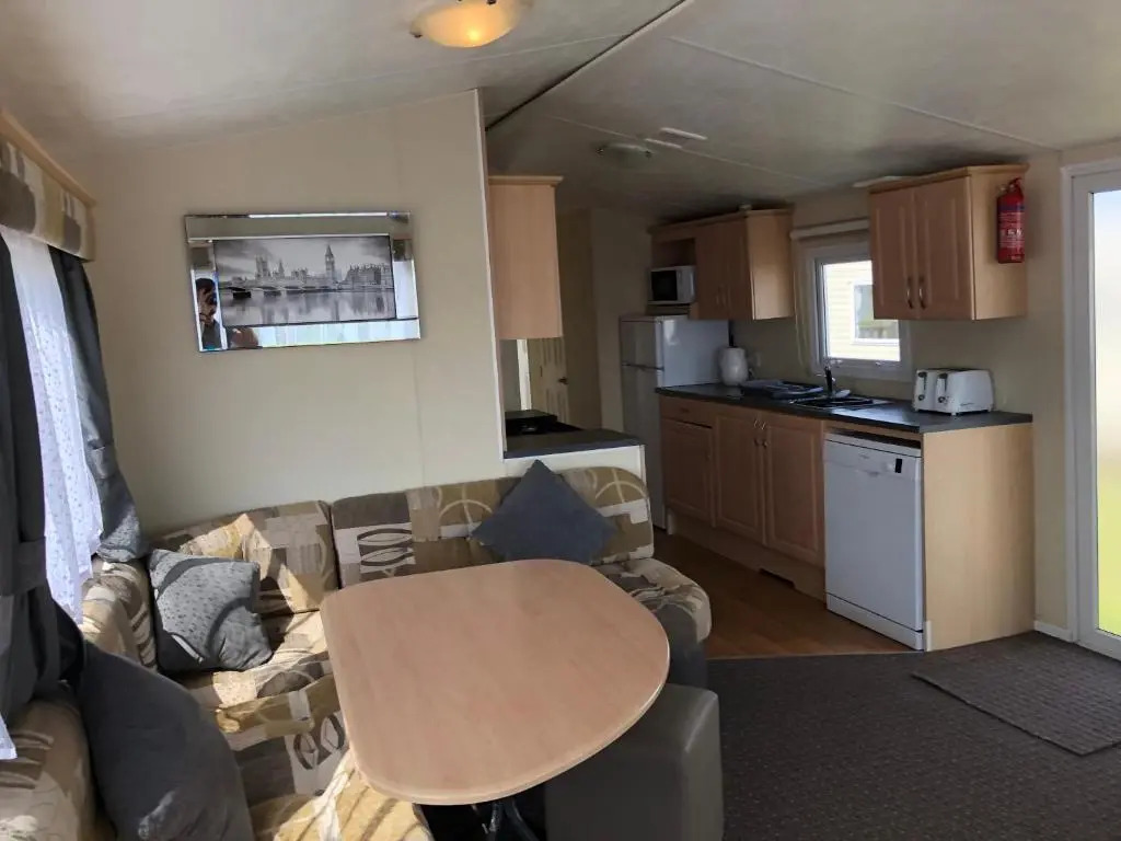 4 bedroom 10 berth caravans with Hot Tub ,Mountain Bikes Tattershall Lakes