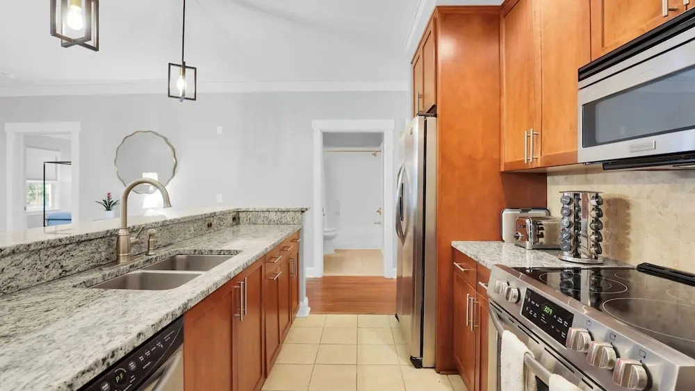 Free Parking 2 Units in Walkable Historic District The Juliette by Avantstay