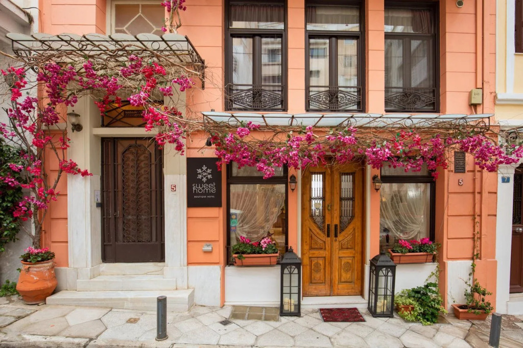 Sweet Home Hotel