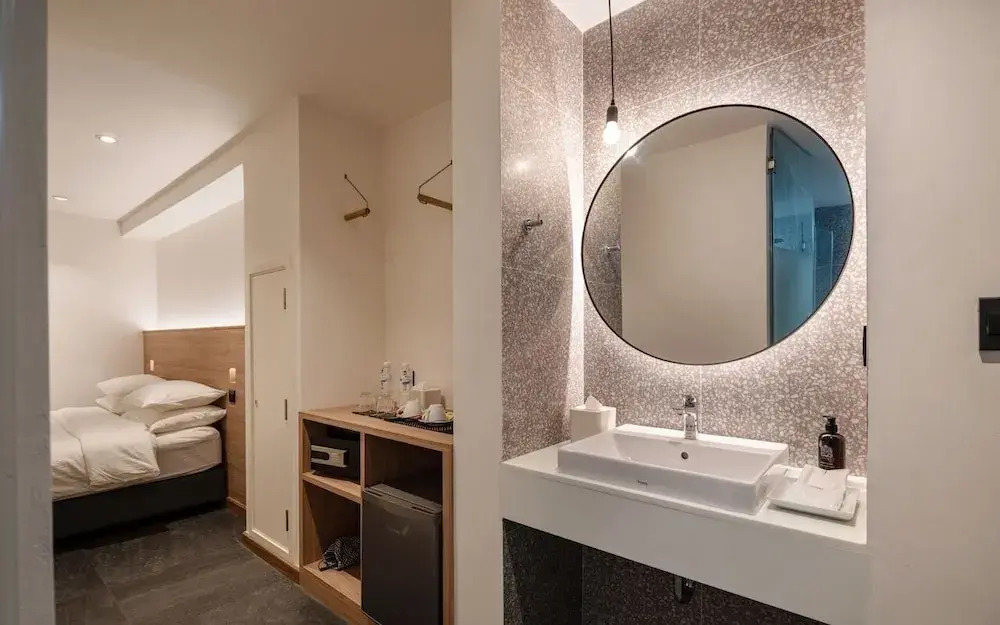 ZEN MASTER HOTEL