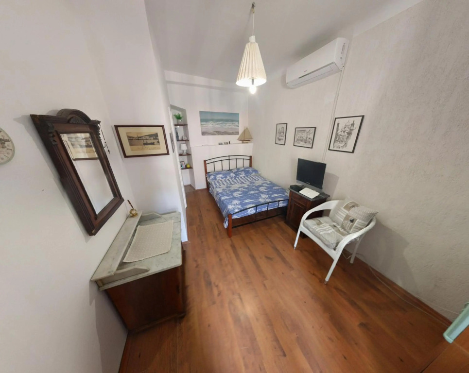 Family house in the old center