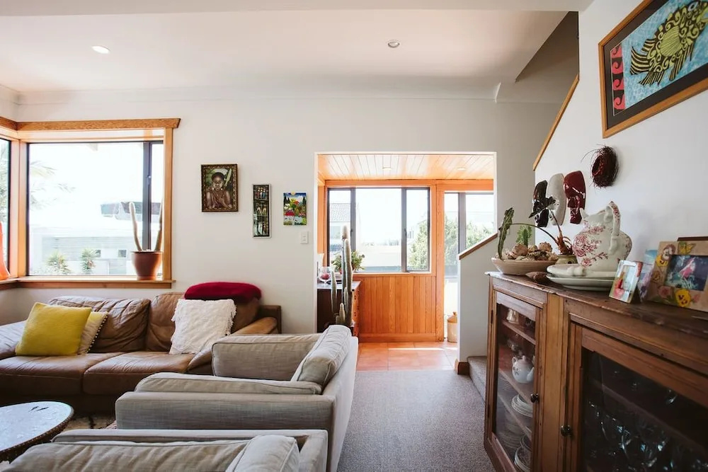 WOW On Weymouth - Prime Inner City Location