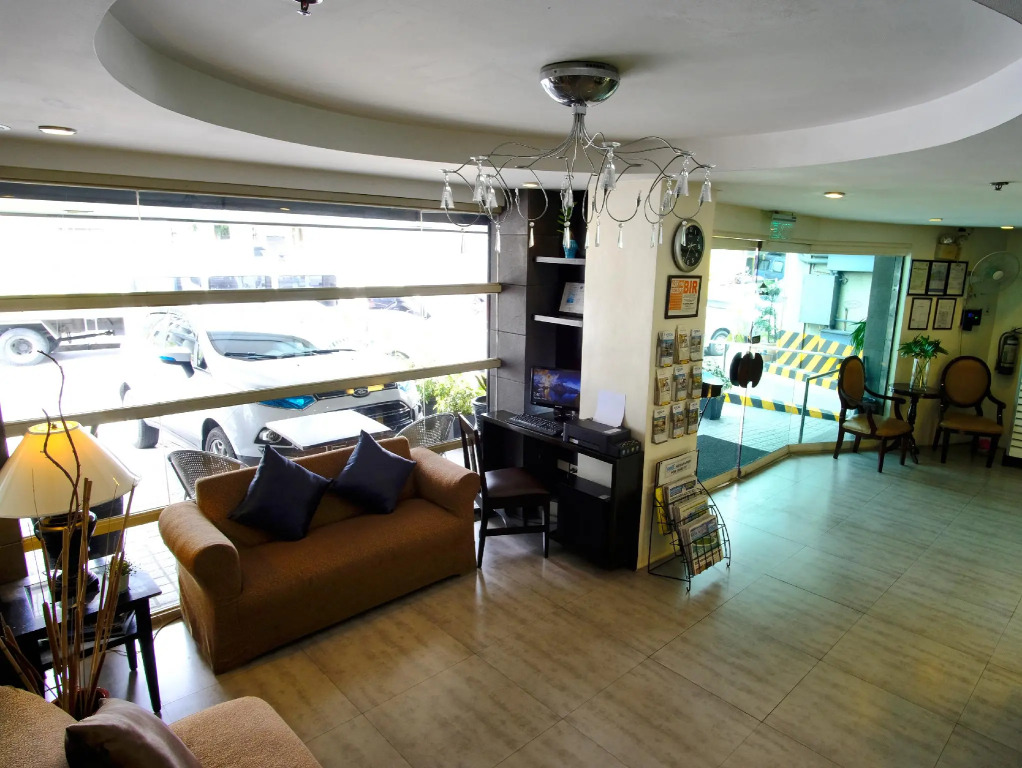 Fersal Hotel Neptune Makati