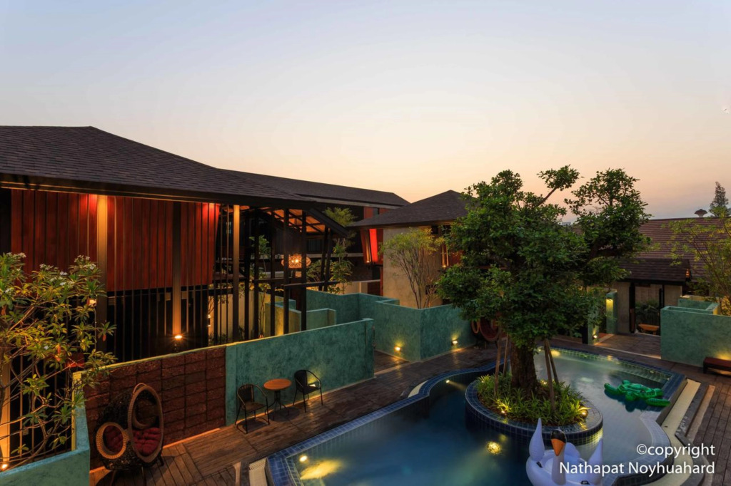 At Leaf Villa