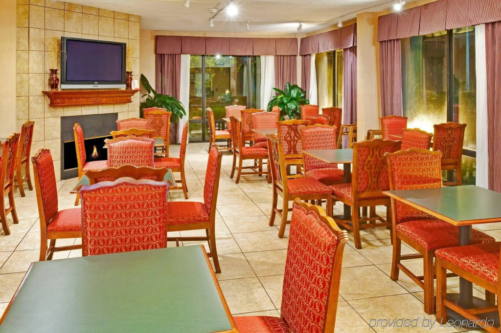 Holiday Inn Express Memphis Medical Center - Midtown by IHG