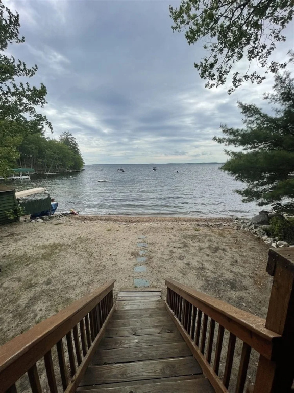 Little Sandy-limit 8 3 Bedroom Cottage by RedAwning