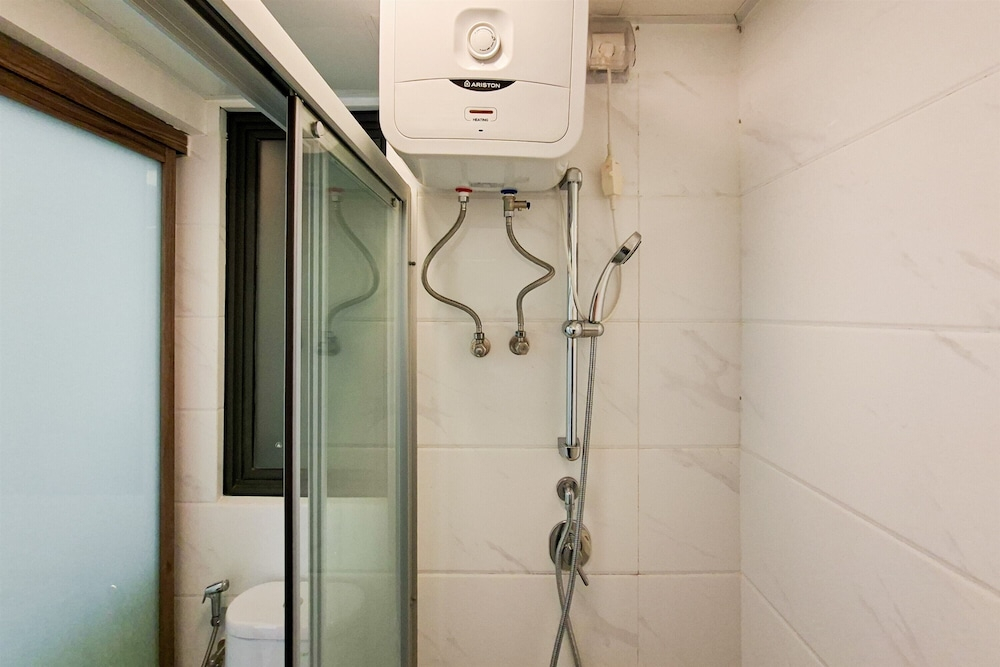 Neat 2Br For 3 Pax At Sky House Bsd Apartment
