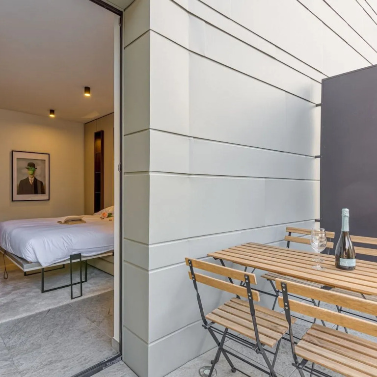 Icon H 309 Suite Micro-living