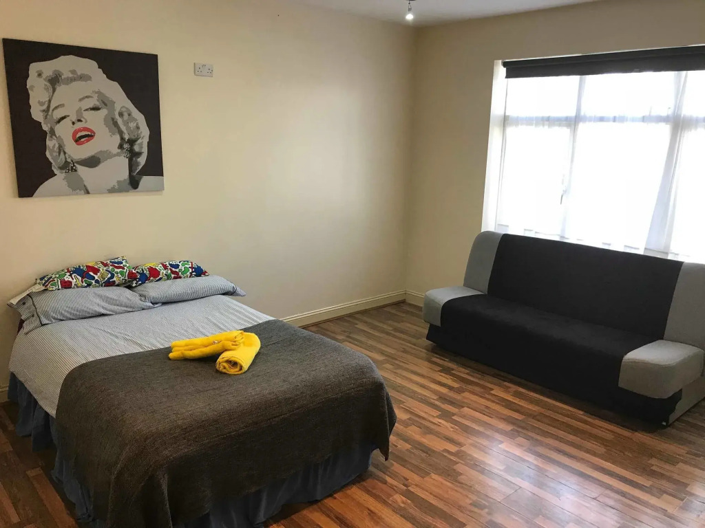 Mapesbury Hostel London