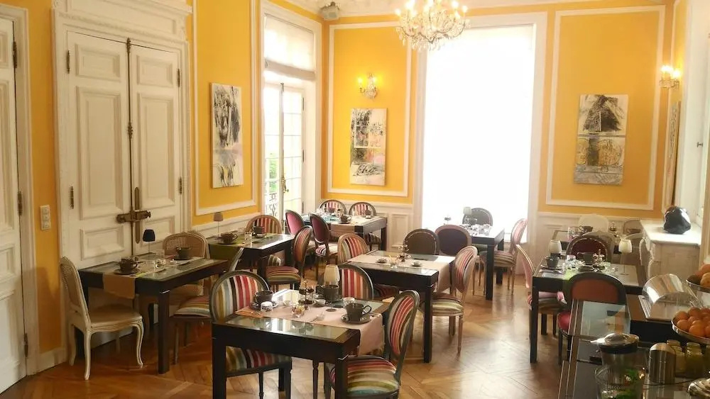 Chateau-Hotel De Belmesnil