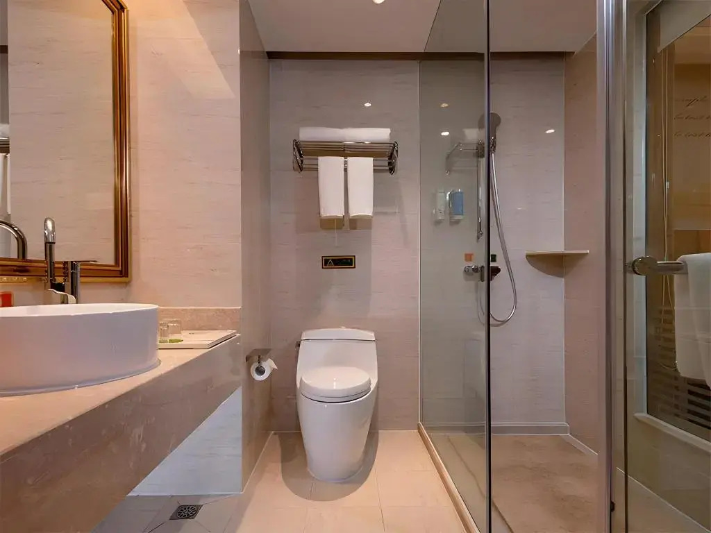 Vienna Hotel (Ledong Gongyuan)