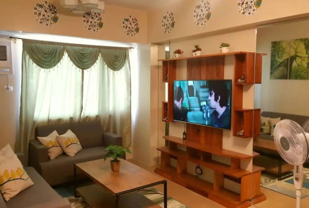 Roy's Condo Pad