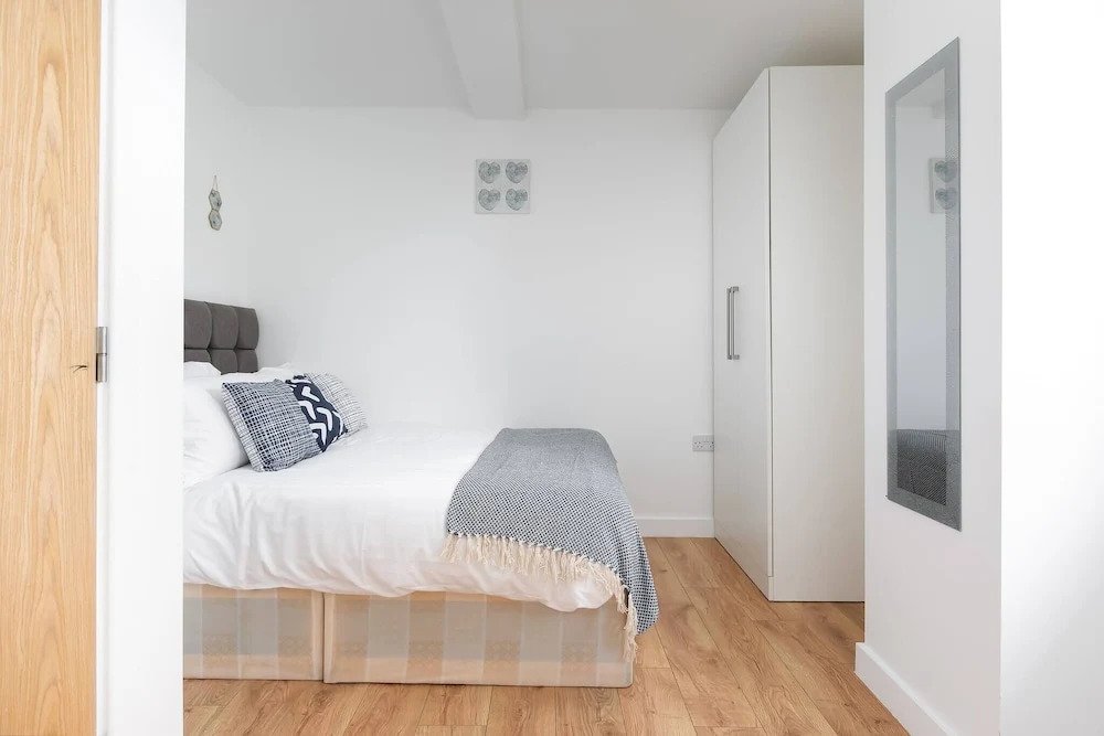 Skyvillion 2bed Enfield Flat W Balcony - Parking