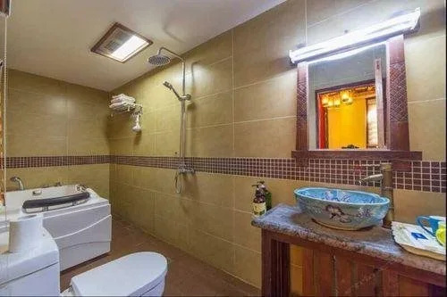 Floral Hotel·Yunjing Zhinan Hotel(Dayan Gucheng dashuiche store)
