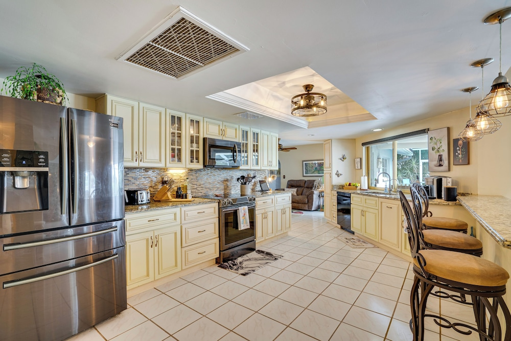Boat Dock & Pool: Canal-front Cape Coral Gem
