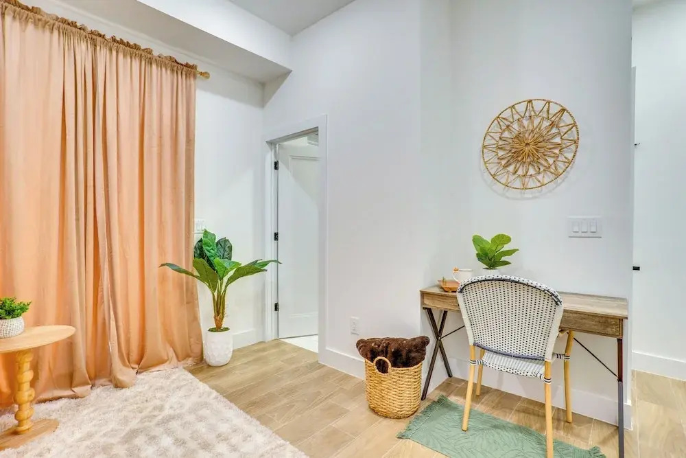 Spacious & Upscale Family Retreat: 5 Mi to NYC