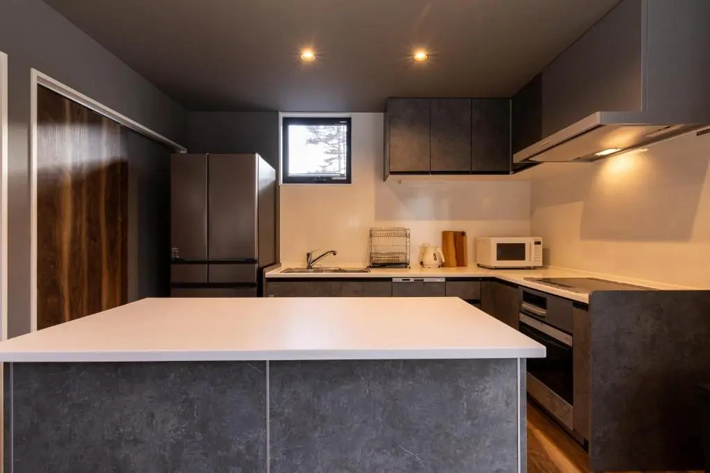 Oradoro House by Jade Villa