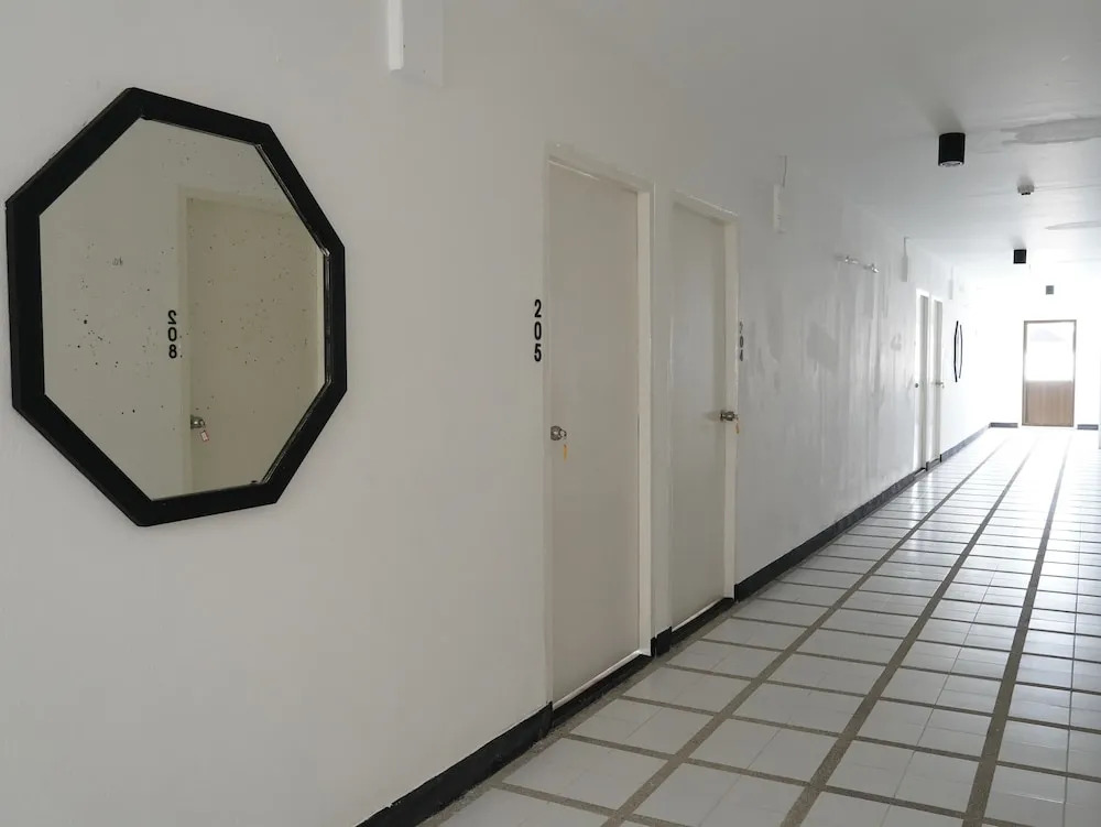 RoomQuest IT Square Don Mueang Airport