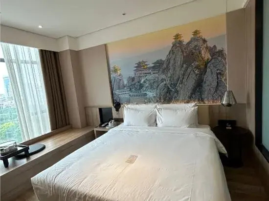 Zhengzhou Zijingshan Park Jinshui Road Atour Hotel