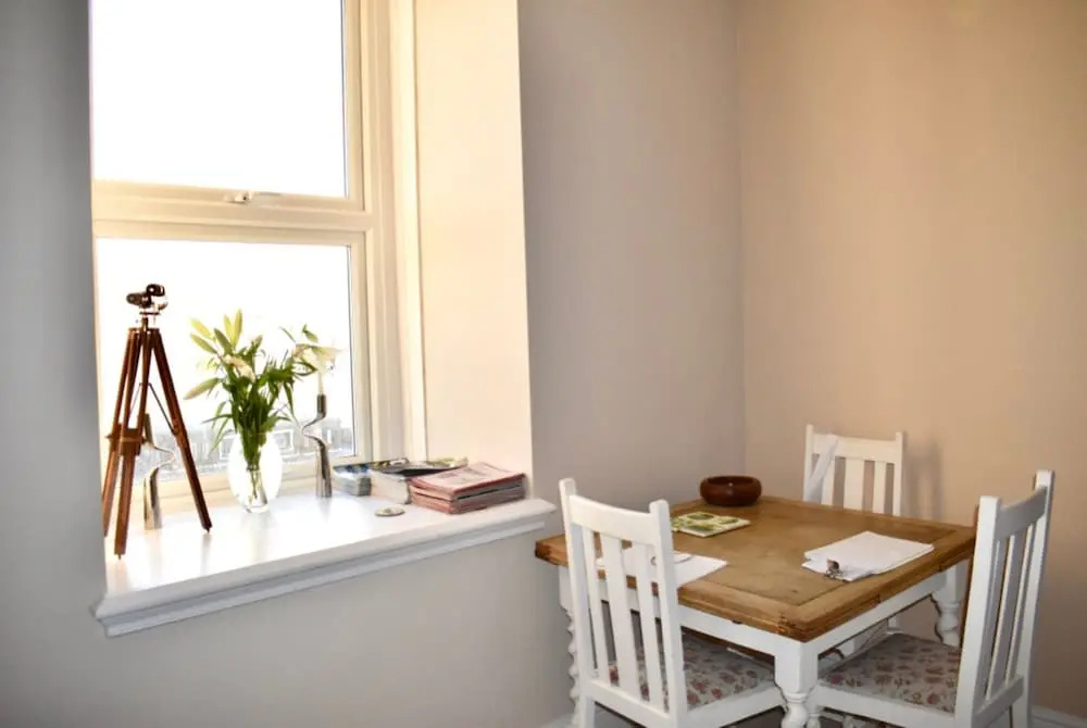 Spacious 2 Bedroom With Sea Views