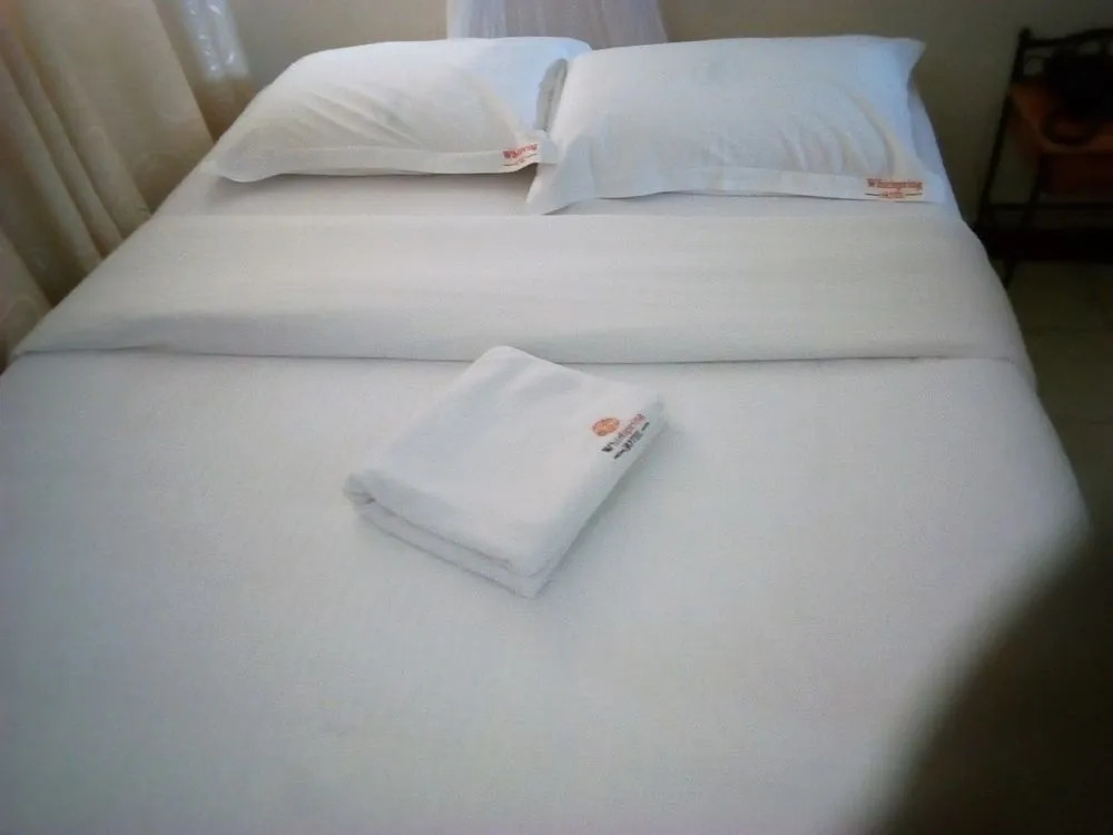 Whirl Spring Hotel