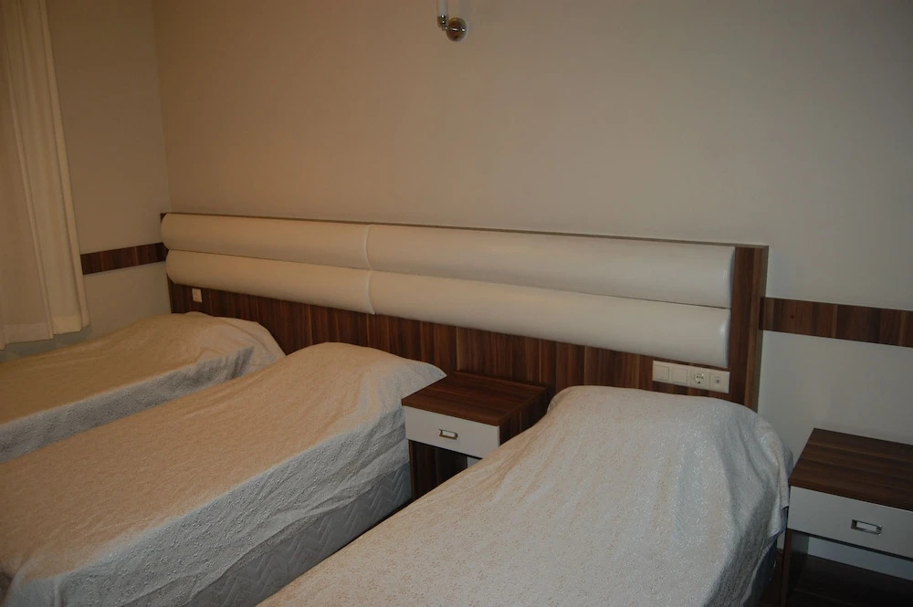 Nil & Alav Hotel