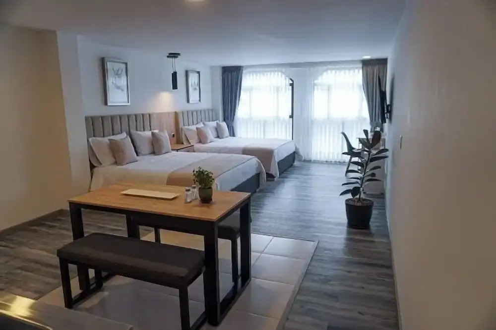 Hotel 86 Suites
