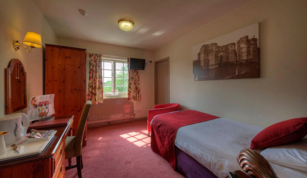 Castle Hotel by Chef & Brewer Collection