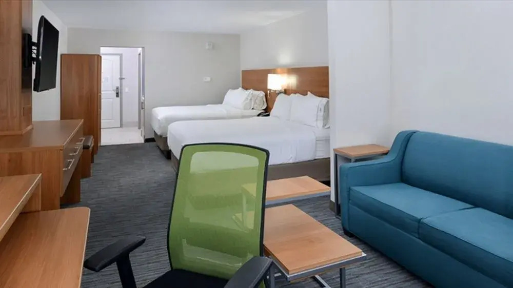 Holiday Inn Express & Suites Lexington East - Winchester Rd