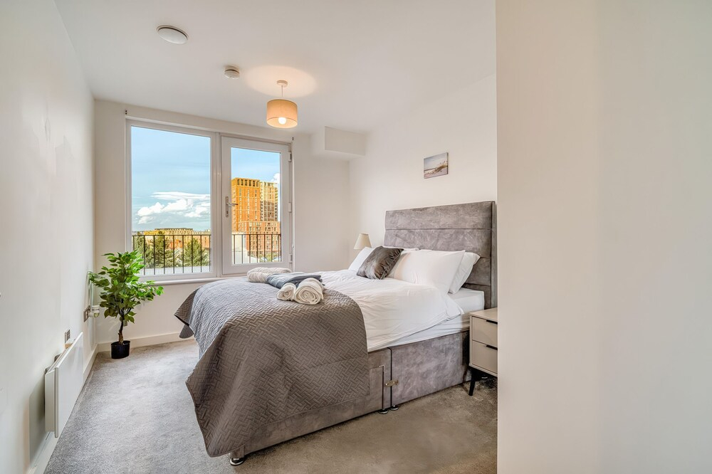 Apartment 422