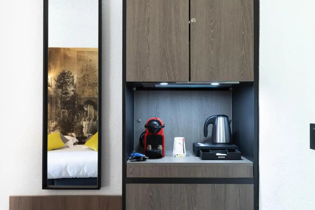 SOWELL HOTELS LOlivier