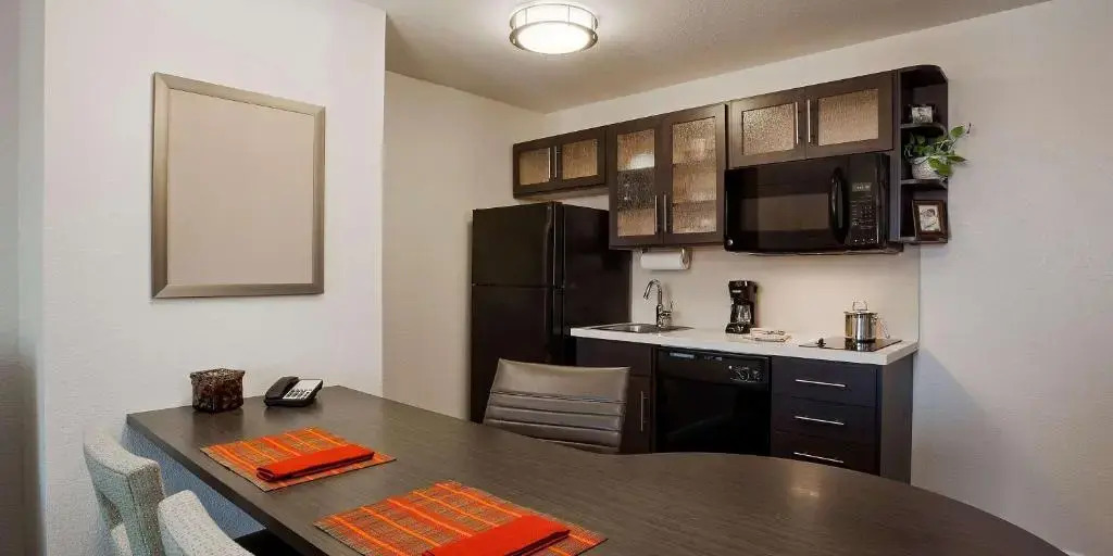 Sonesta Simply Suites Dallas Galleria