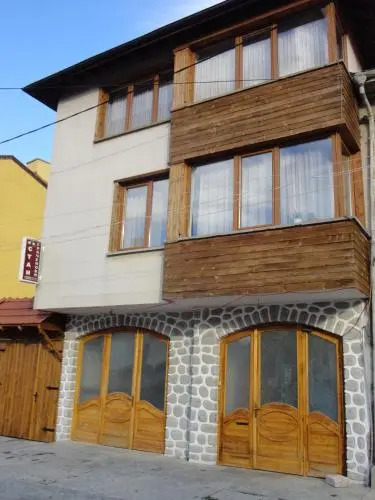 Guest Rooms Grachenovi