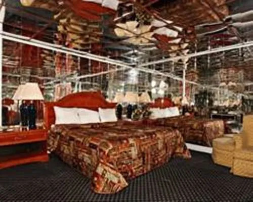 Regal Inn & Suites