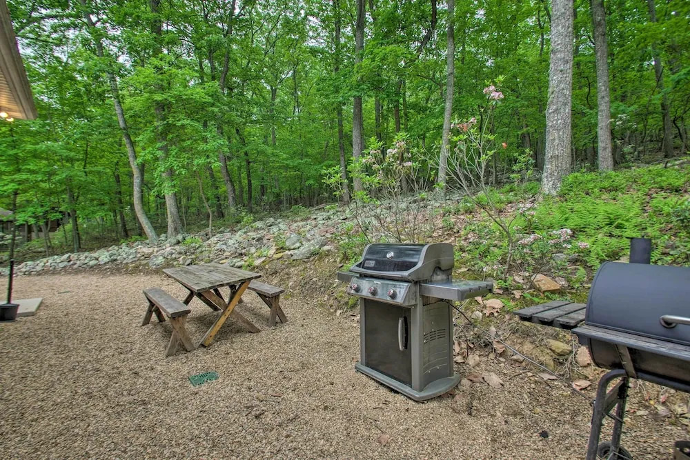 17-seat Theater, Hot Tub & Game Room: Ideal Home!